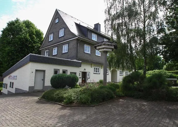 Appartement-hollenstein-mit-dachstudio-auf-2-etagen فيلنغن