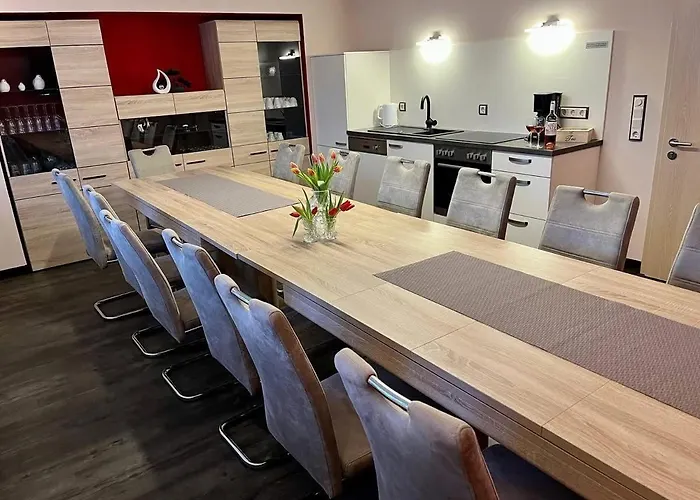 Appartement-hollenstein-mit-dachstudio-auf-2-etagen شقة فيلنغن